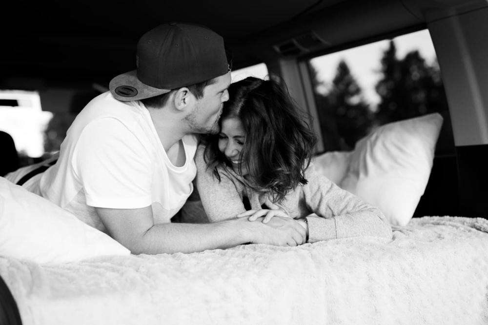 Fotograf_Paar_Couple_VW_Bulli_Lifestyle_Fuessen_Berge_53