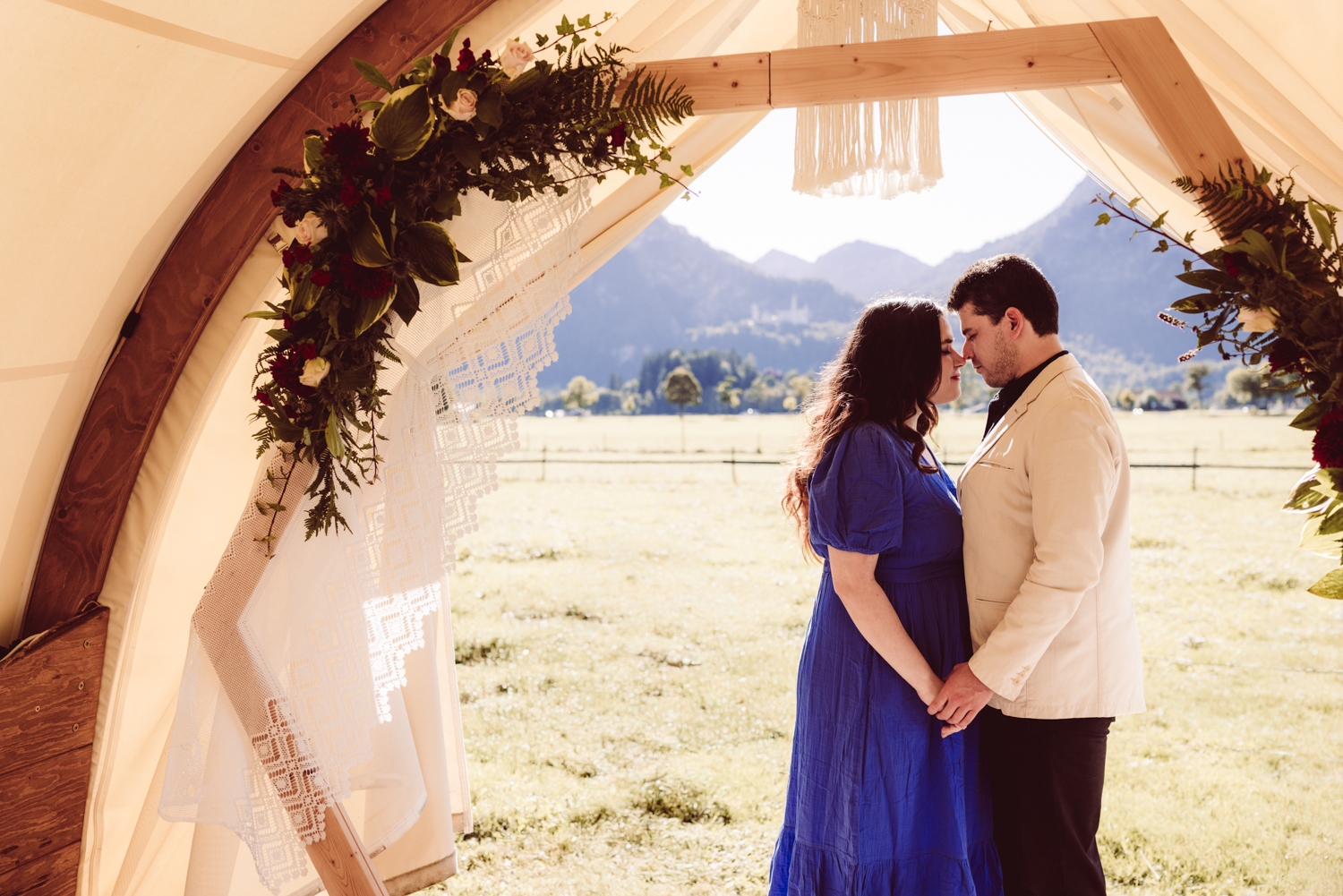 Surprise-Proposal_with_Photoshooting_castle_Neuschwanstein_-12