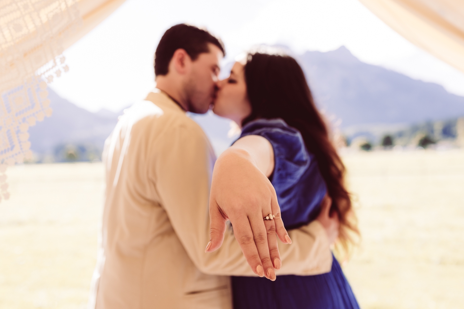 Surprise-Proposal_with_Photoshooting_castle_Neuschwanstein_-17