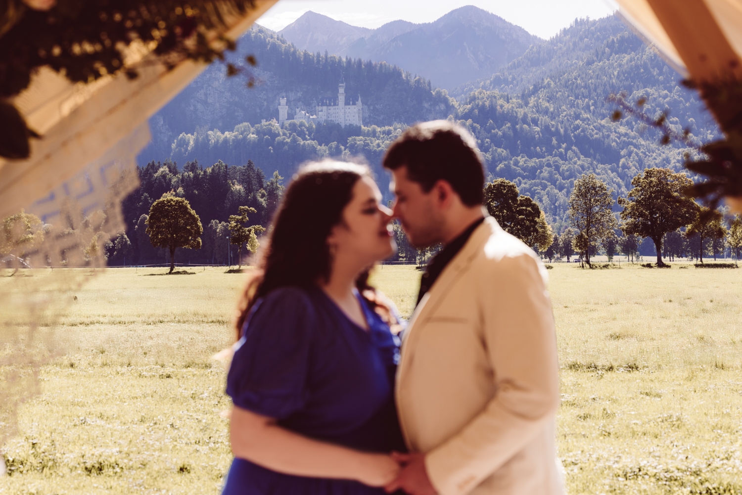 Surprise-Proposal_with_Photoshooting_castle_Neuschwanstein_-33