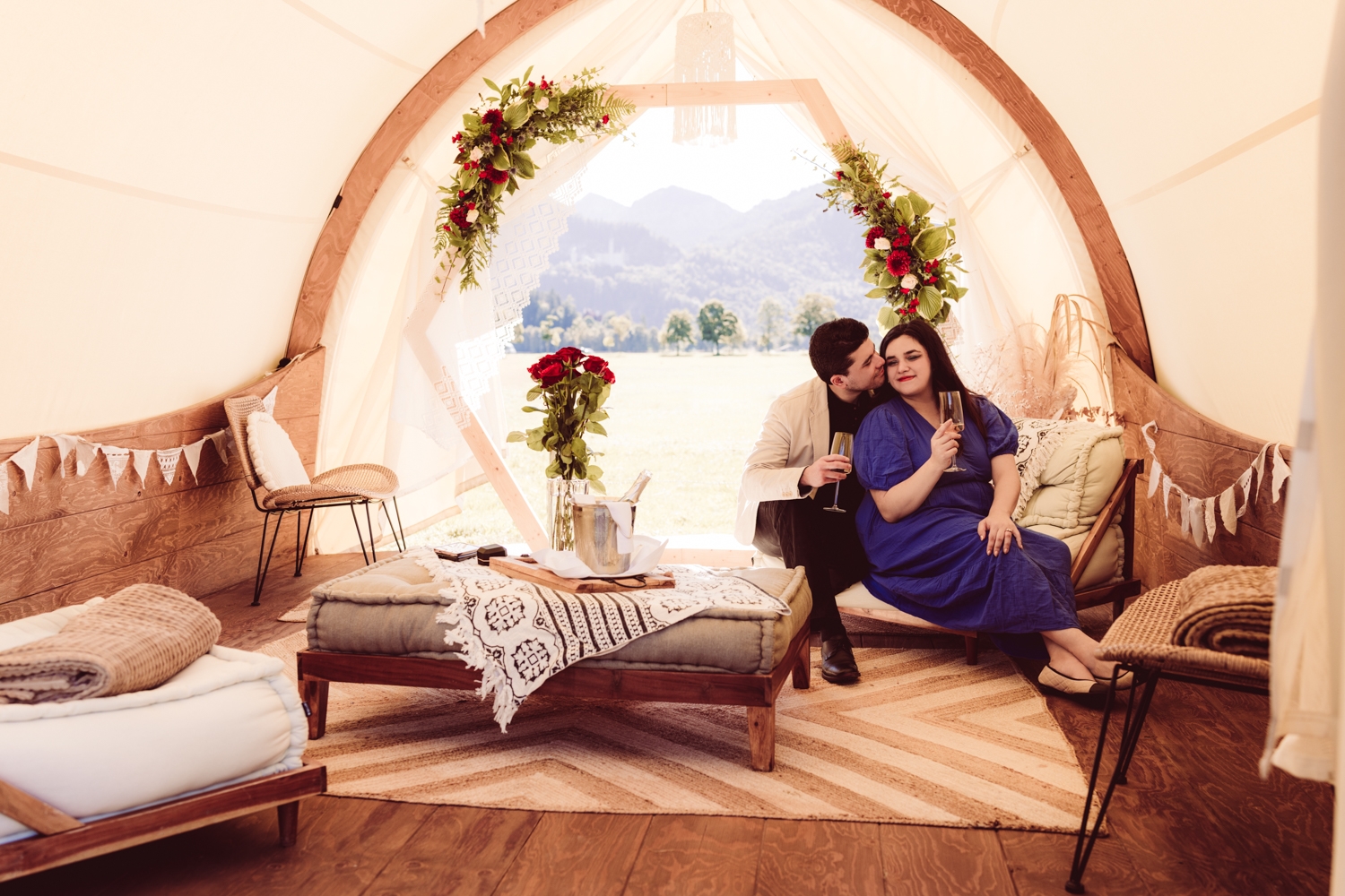 Surprise-Proposal_with_Photoshooting_castle_Neuschwanstein_-38