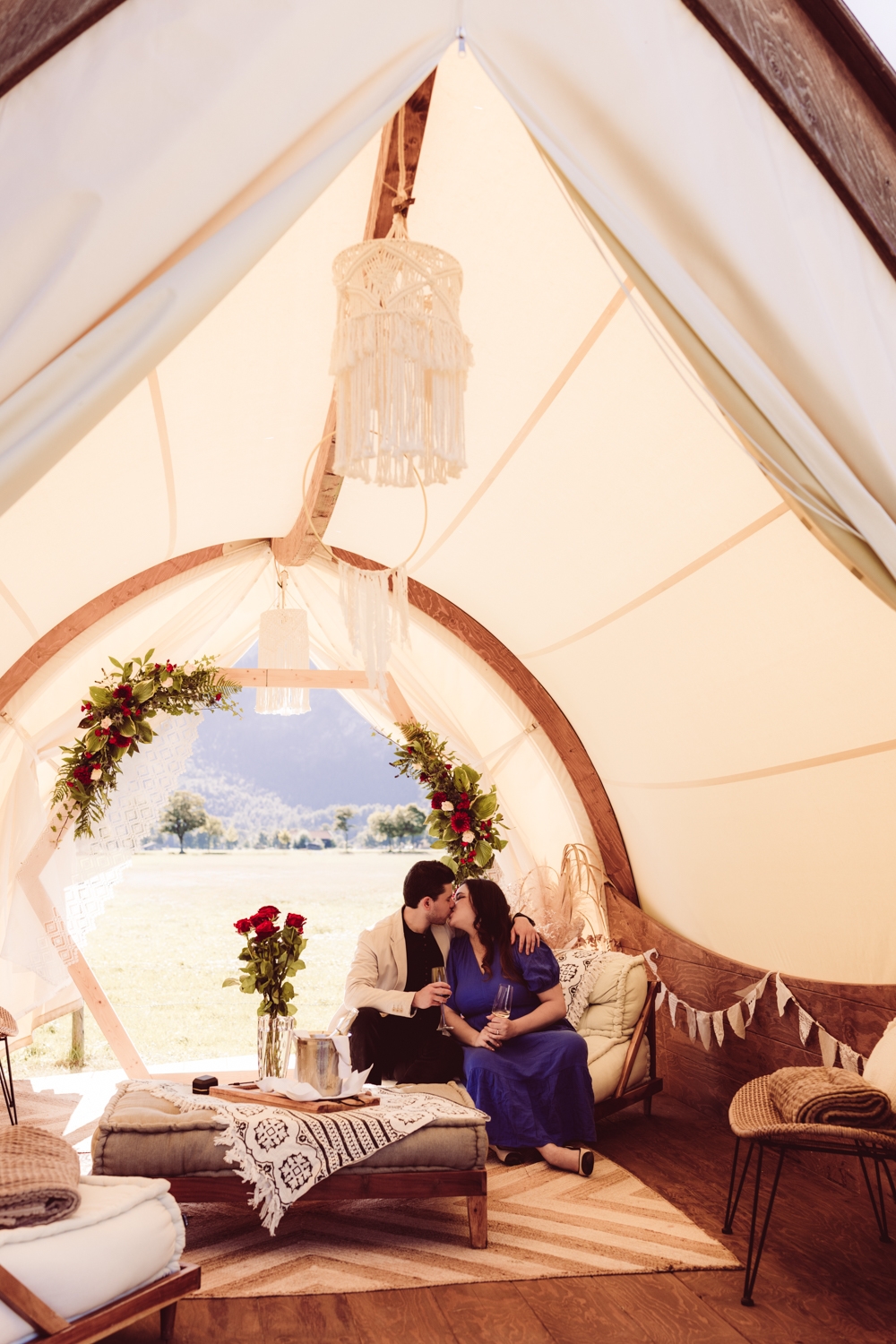 Surprise-Proposal_with_Photoshooting_castle_Neuschwanstein_-39
