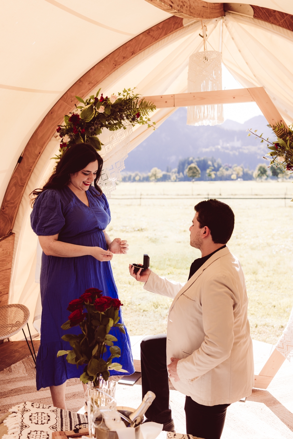 Surprise-Proposal_with_Photoshooting_castle_Neuschwanstein_-7
