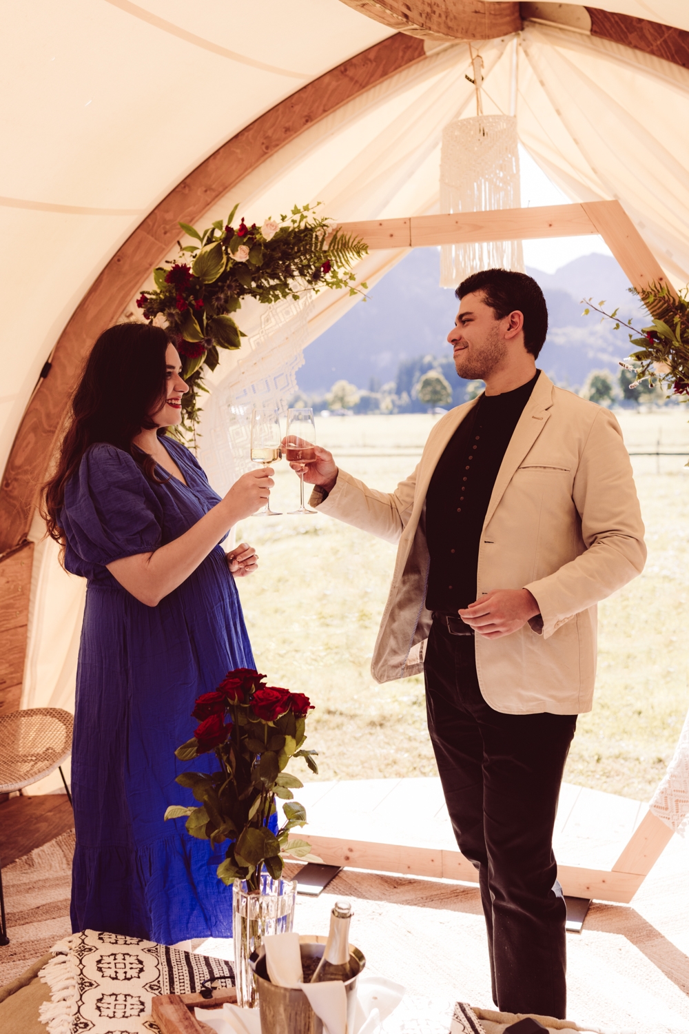 Surprise-Proposal_with_Photoshooting_castle_Neuschwanstein_-9