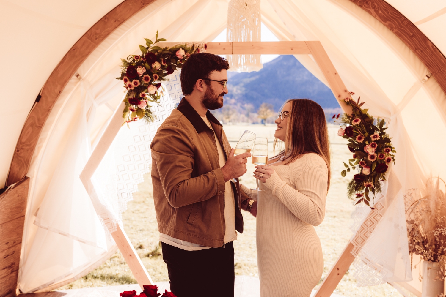 Surprise_Proposal_Castle_Neuschwanstein_Photographer-26