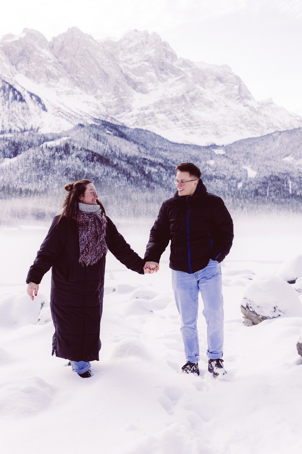 Heiratsantrag_Fotoshooting_Eibsee_Zugspitze_lesbisches-Paar-2