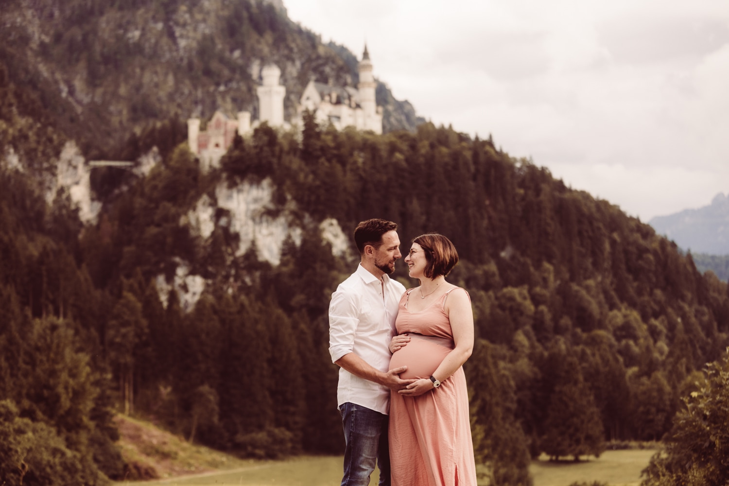  Babybauchshooting am Schloss Neuschwanstein